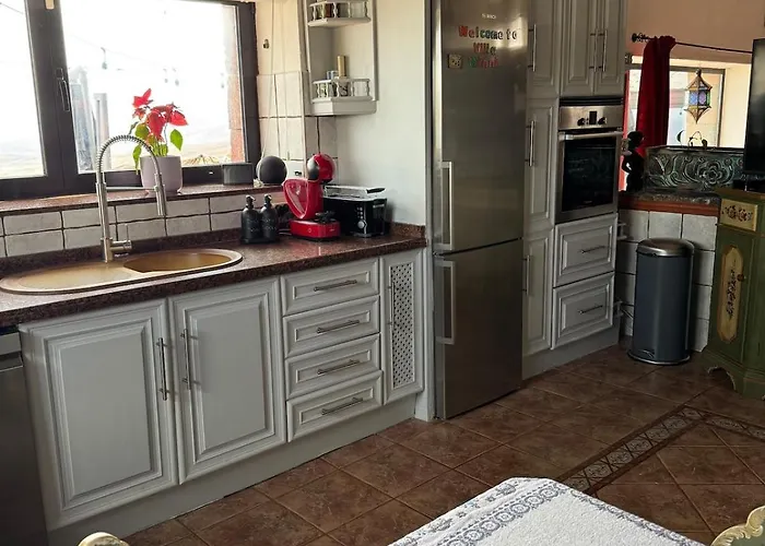 Villa Castillo Antonia Executive With Heated Pool