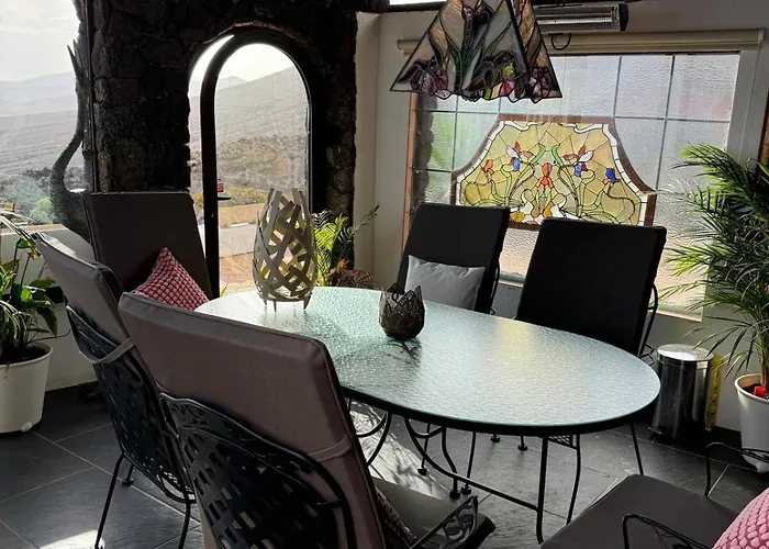 Villa Castillo Antonia Executive With Heated Pool