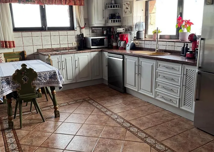 Villa Castillo Antonia Executive With Heated Pool *