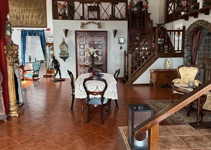 Castillo Antonia Executive With Heated Pool