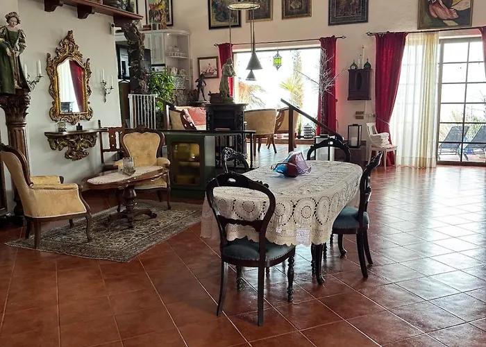 Castillo Antonia Executive With Heated Pool Villa