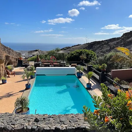 Castillo Antonia Executive With Heated Pool