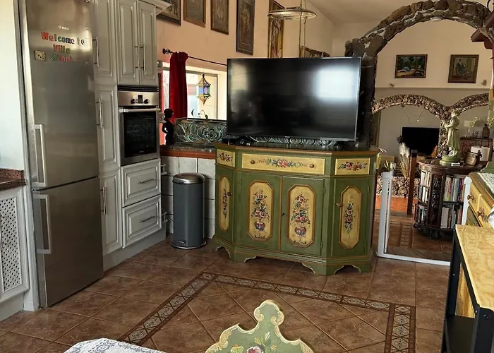 Villa Castillo Antonia Executive With Heated Pool *